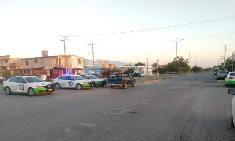 Colaboran tianguistas con medidas sanitarias ante Covid en Victoria