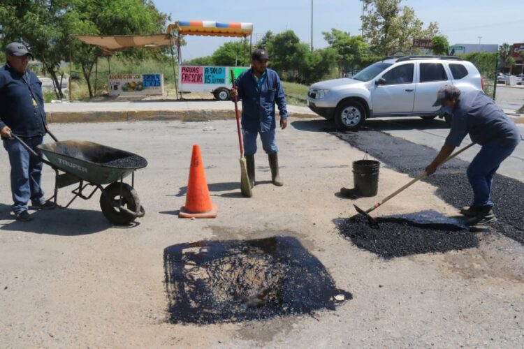 Continúa programa de bacheo en poniente de Victoria