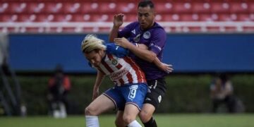Chivas sellan pase a semifinal de Copa GNP por México luego de vencer al Mazatlán