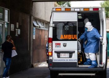 Asfixia Covid-19 a pacientes por gastos; recurren a aseguradoras