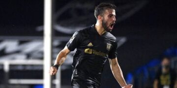 El LAFC humilla a un Galaxy sin Chicharito en una noche redonda para Diego Rossi