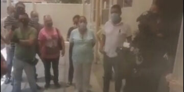 Empleados del Hospital Civil de Victoria protestan en demanda de bono