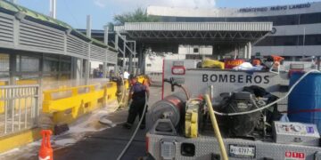 Desinfectan por segunda vez puentes 1 y 2 en Nuevo Laredo