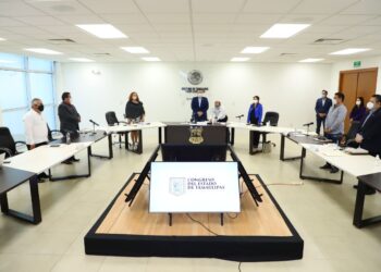 Guardan en Congreso minuto de silencio por víctimas de COVID en Tamaulipas