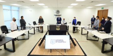 Guardan en Congreso minuto de silencio por víctimas de COVID en Tamaulipas