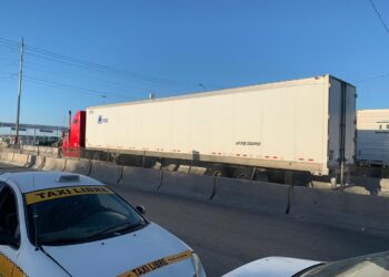 Sorgueros levantan bloqueo del puente Reynosa-Pharr, irán a gobernación