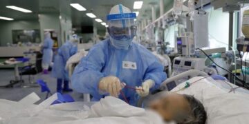 China alerta por neumonía con letalidad “mucho más alta” que el COVID-19