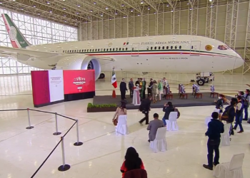 Avión presidencial es una muestra de los lujos y excesos con los que se “malgobernaba”: AMLO