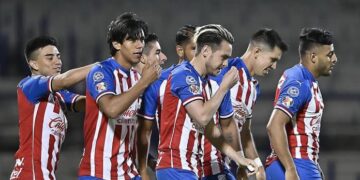 Chivas debutará en casa ante León
