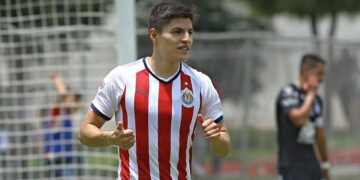 Ronaldo Cisneros revela ser uno de los contagiados de Covid-19 en Chivas