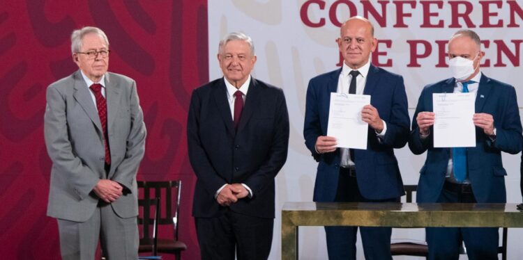 AMLO firma Acuerdo con la UNOPS para compra de medicamentos y equipo médico en el extranjero