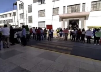 Segunda manifestación frente a casa de gobierno