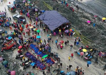 Mueren más de 100 personas tras accidente en la mina de jade más grande del mundo