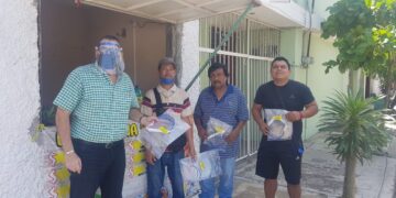 Entrega Rubén Rivera equipo de protección contra Covid-19