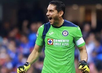 Jesús Corona vuelve a la convocatoria del Cruz Azul para el partido ante América
