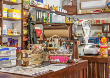 Quiebran 150 mil pequeños comercios por pandemia de Covid-19