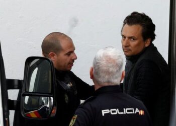 España entrega a México a Emilio Lozoya; llega hoy por la noche