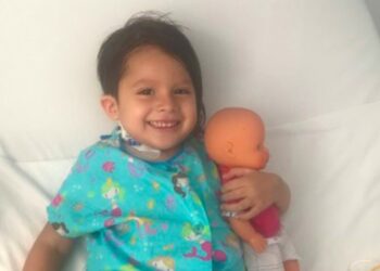 Muere Ana Lucía la pequeña que viajó a Suiza ante la falta de medicamentos en México