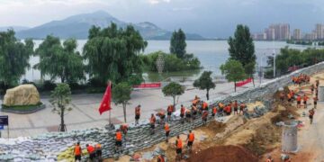 El anegado sur de China se prepara para más tormentas