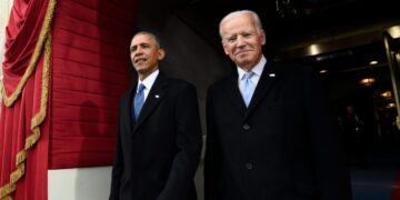 Biden y Obama critican la gestión de Trump; éste responde acusandolos de hacer un “terrible trabajo”