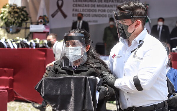 Llegan a Puebla las 105 urnas de migrantes fallecidos en EU por Covid-19