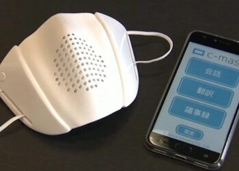 Crean cubrebocas inteligente que se conecta con el celular