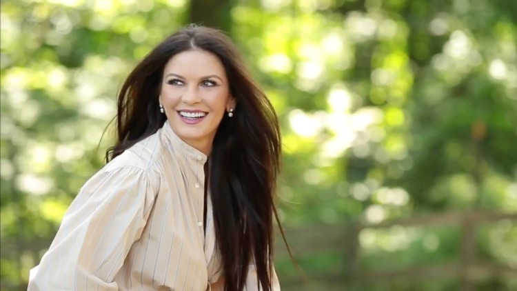 Catherine Zeta-Jones lanza su nueva marca de estilo de vida