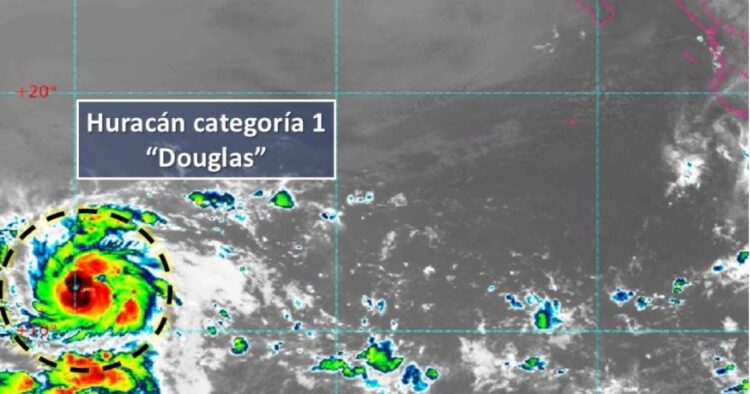 Se forma Douglas, el primer huracán en el Pacífico