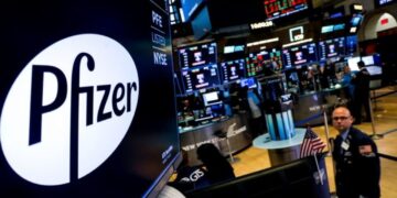 Estados Unidos acuerda pagar mil 950 millones a Pfizer por vacuna