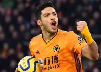 El golazo de Raúl Jiménez nominado a mejor gol de julio en la Premier