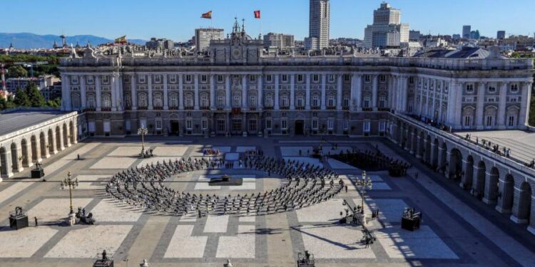 España rinde homenaje de Estado a las víctimas de la pandemia de coronavirus