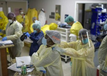 Hospitales de Houston al borde del colapso