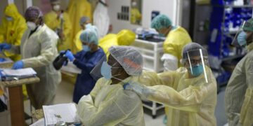 Hospitales de Houston al borde del colapso