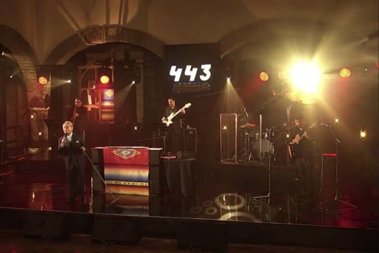 Armando Manzanero agasaja virtualmente a Saltillo