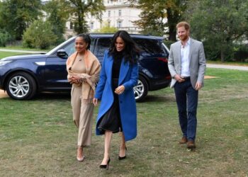 Meghan Markle lleva a su hogar a su madre para cuidar al pequeño Archie