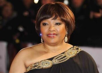 Muere Zindzi Mandela, hija menor de Nelson Mandela