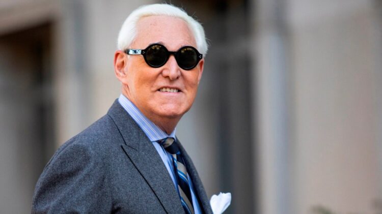 Trump conmuta pena a su amigo Roger Stone; demócratas anuncian investigación