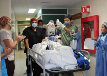 Nuevo León y Tabasco, con saturación hospitalaria al 80% por COVID-19