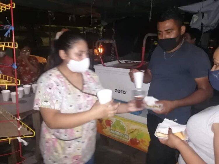 Llevan alimentos a familiares de pacientes internados en hospitales victorenses