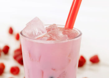 Porque es viernes te presentamos una receta fácil de agua de frutas