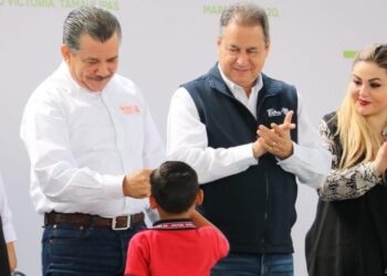 Quédate en casa, pero quédate en clase: SNTE