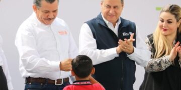 Quédate en casa, pero quédate en clase: SNTE