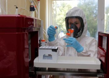 México y Argentina producirán vacuna contra covid de AstraZeneca