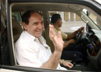 Cae expresidente de Ecuador por delincuencia organizada