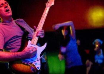 Fallece Jack Sherman, guitarrista de Red Hot Chili Peppers