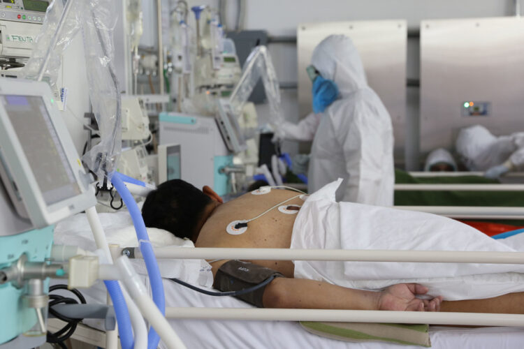 México rebasa el medio millón de casos positivos de covid-19