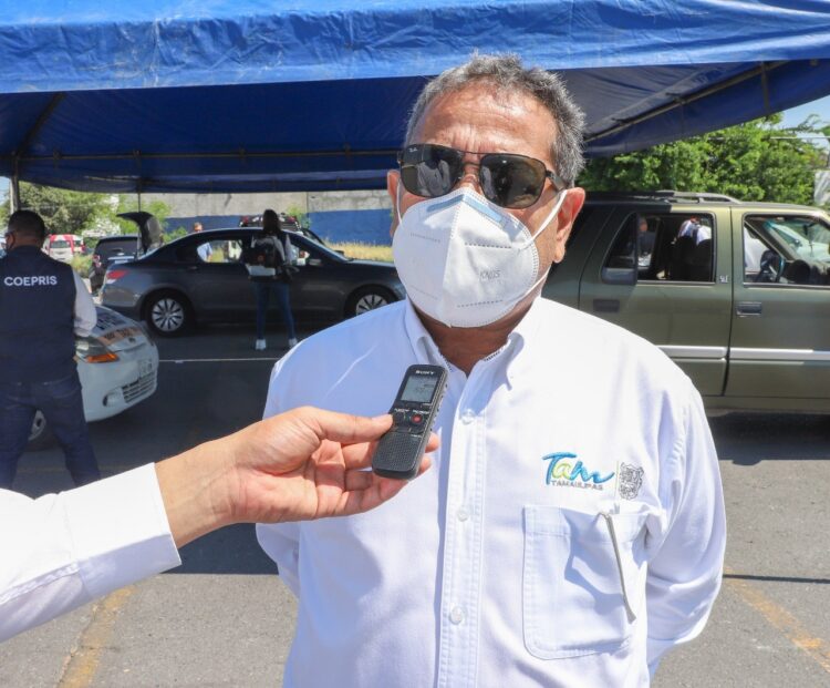 Desinfectan más de 400  carros ante el Covid-19