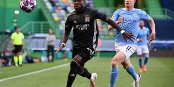 Lyon sigue sorprendiendo, vence 3-1 al City