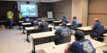 Capacita CFE a personal de  Protección Civil y Bomberos