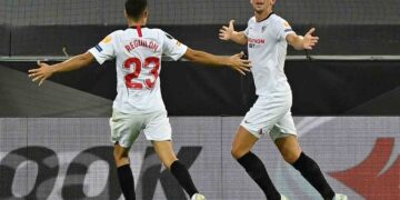 Sevilla a final de Europa League, derrota 2-1 a Manchester